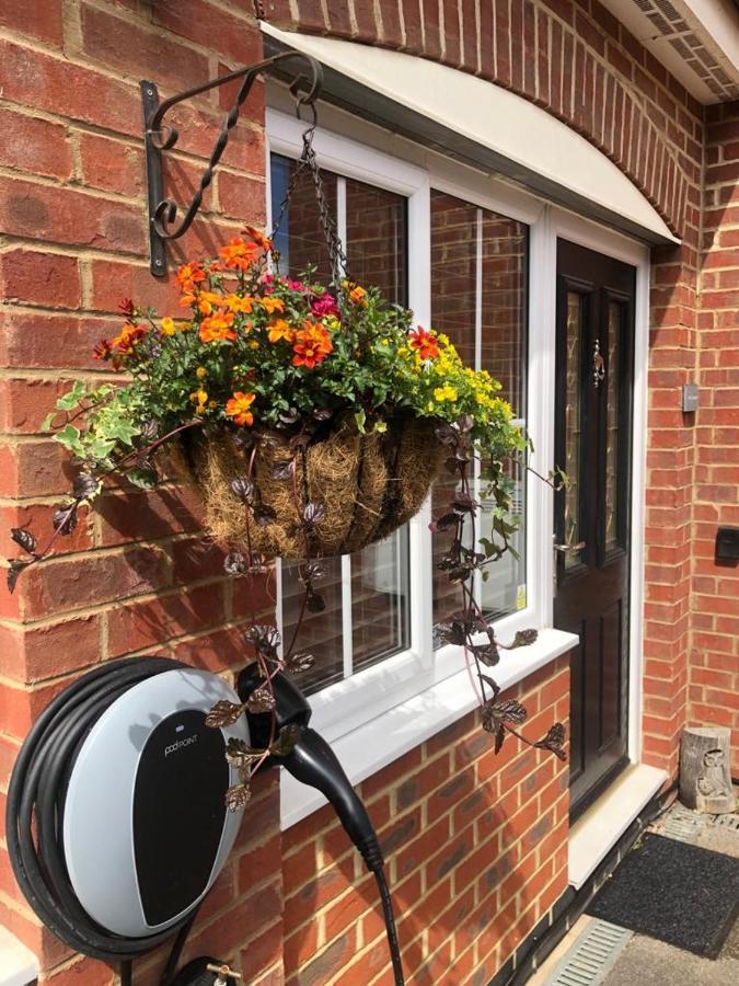 Dease Manor Apartment Higham Ferrers ภายนอก รูปภาพ