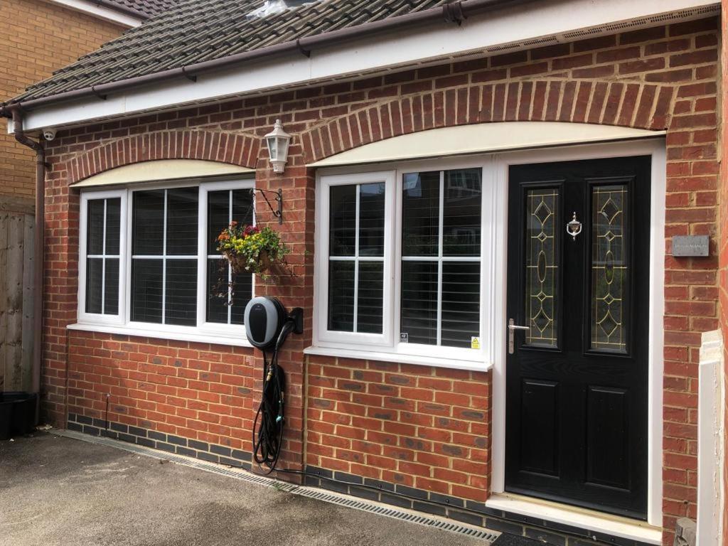 Dease Manor Apartment Higham Ferrers ภายนอก รูปภาพ