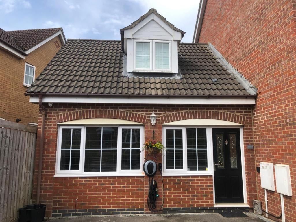 Dease Manor Apartment Higham Ferrers ภายนอก รูปภาพ