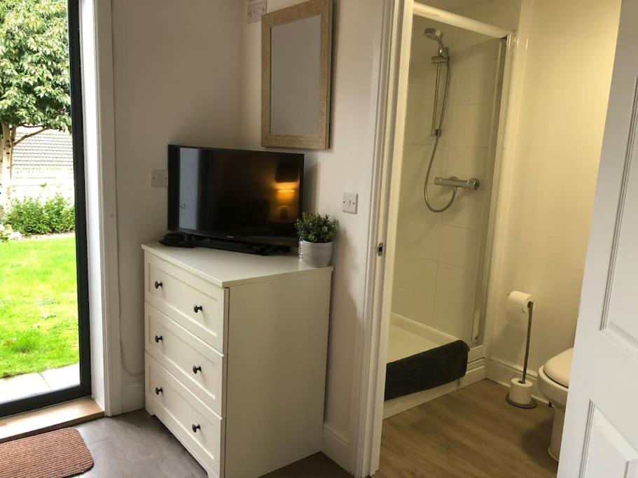 Dease Manor Apartment Higham Ferrers ภายนอก รูปภาพ